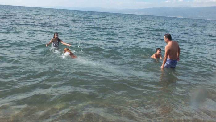 Kuzey Ege’de Deniz Mevsimi Bitmedi