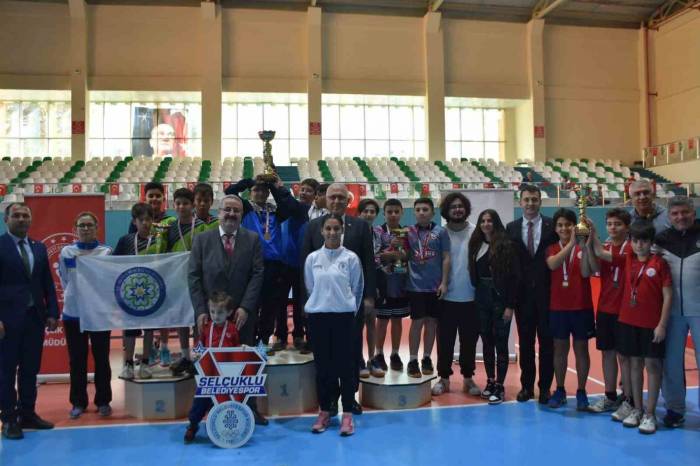 Salihli’de Minik Raketlere Ödülleri Verildi