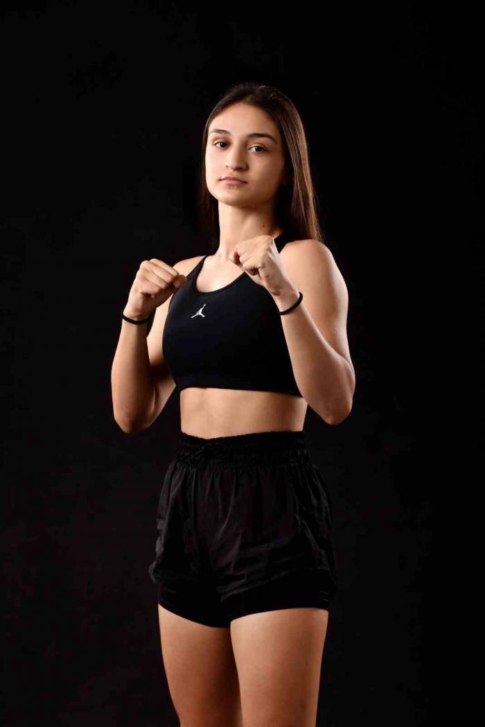 Ringlerin Dişi Aslanı