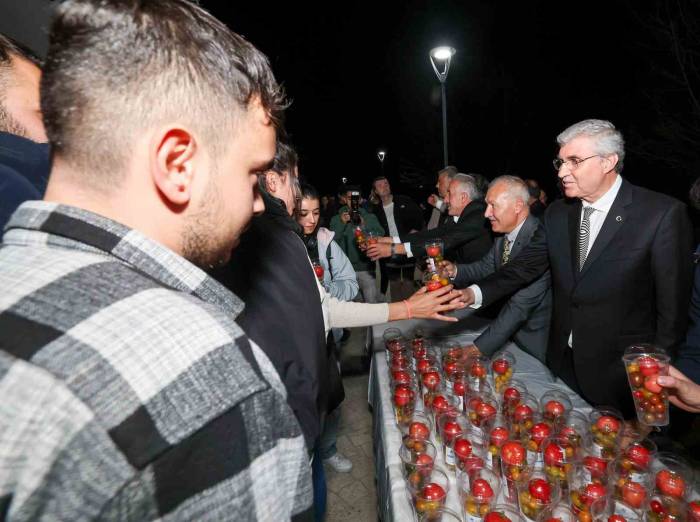 Başkan Yüce: "Sakarya, Tarımda Yetişen Gençleriyle Dünya Markası Olacak"