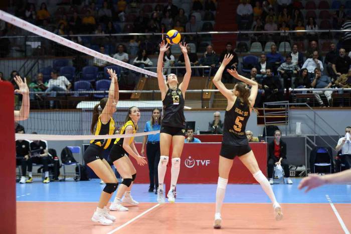 Göztepe Voleybol’dan Üç Maçlık Galibiyet Serisi