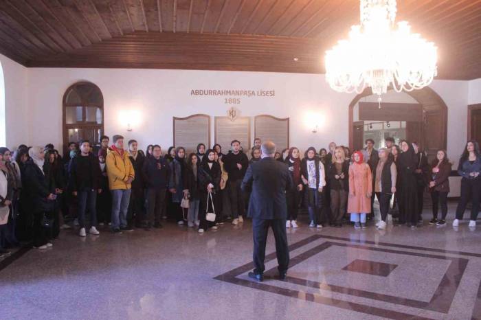 Üniversite Eğitimi İçin İlk Kez Kastamonu’ya Gelen Öğrencilere Şehir Turu