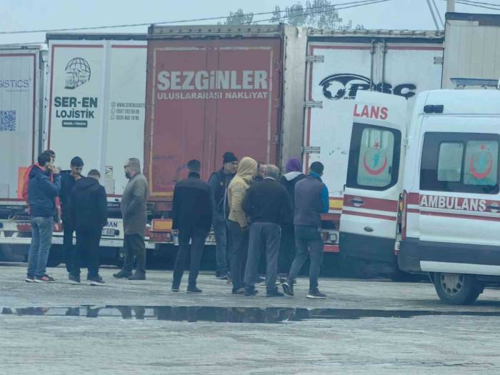 Tacikistan Uyruklu Sürücü, Tırın İçinde Ölü Bulundu