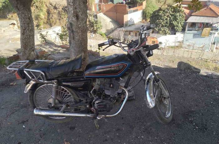 Edremit’te Polis Motosiklet Hırsızlarını Yakaladı