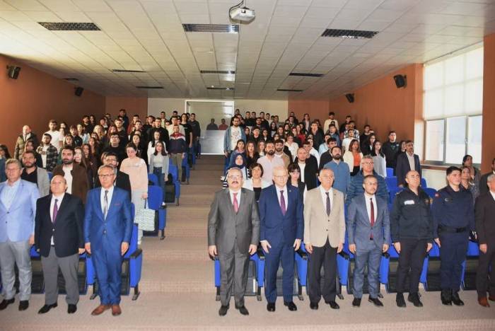 Salihli’de Atatürk’ün Ekonomi Politikaları Anlatıldı