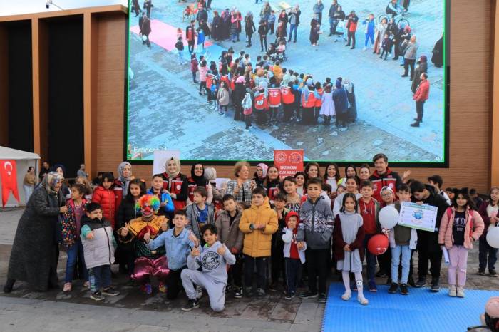 Dünya Çocuk Hakları Günü Düzenlenen Etkinliklerle Kutlandı
