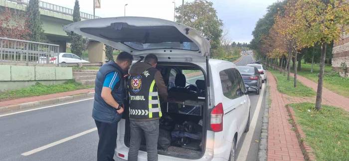 Fatih’te Yayalara Yol Vermeyen Sürücülere Cezai İşlem Uygulandı