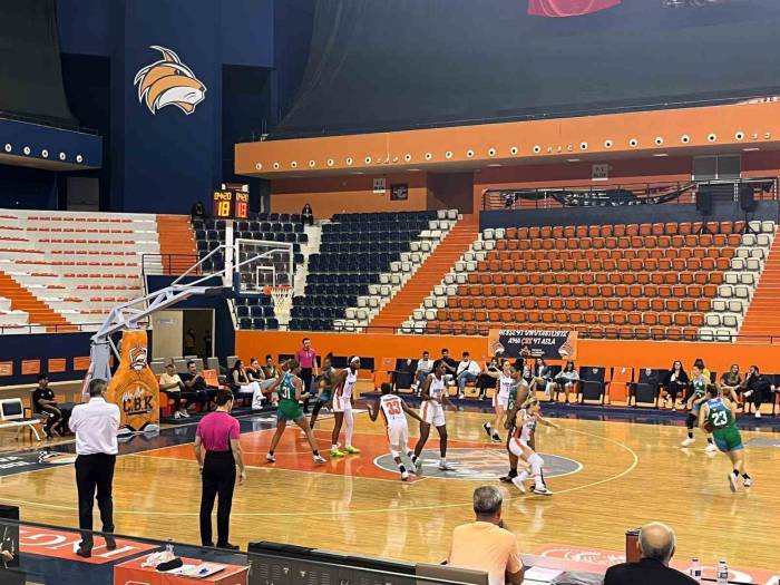 İzmitli Sporcular Sahadan Galip Ayrıldı