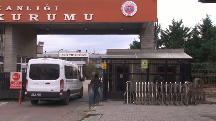 Ünlü Sunucu Metin Uca’nın Cenazesi Adli Tıp Kurumu’ndan Alındı