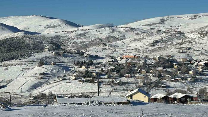 Ordu’ya Mevsimin İlk Karı Düştü