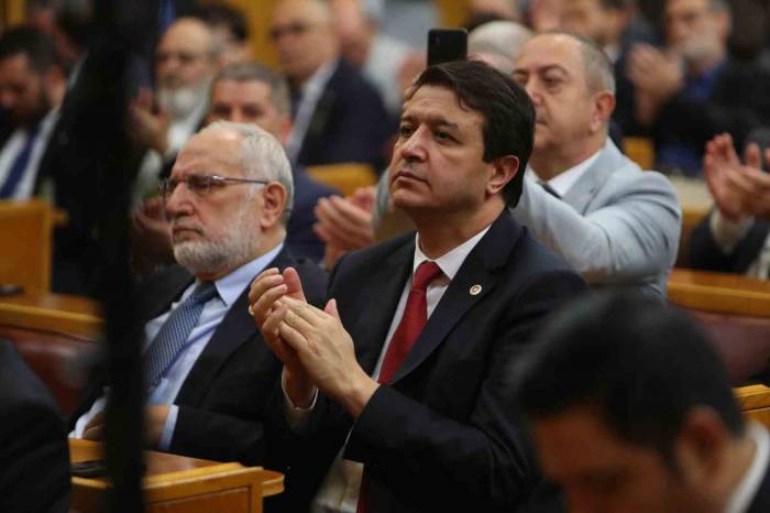 Mahmut Arıkan: “Gençlerimiz İçin Tehlike Çanları Çalıyor”