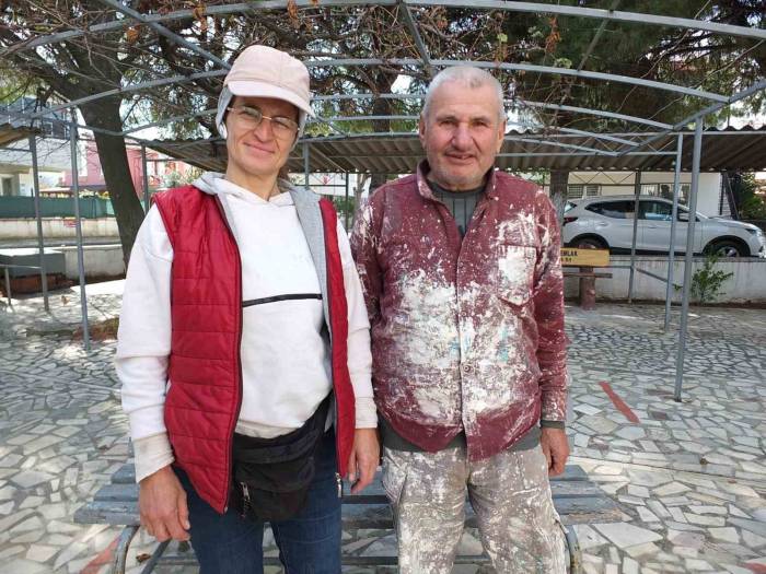 Balıkesir’de Yalçın Çifti Minare Tamiri İle Ekmeğini Kazanıyor