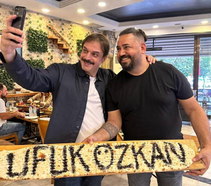 Ünlüler ‘Adana Kebap’ Yemeden Gitmiyor