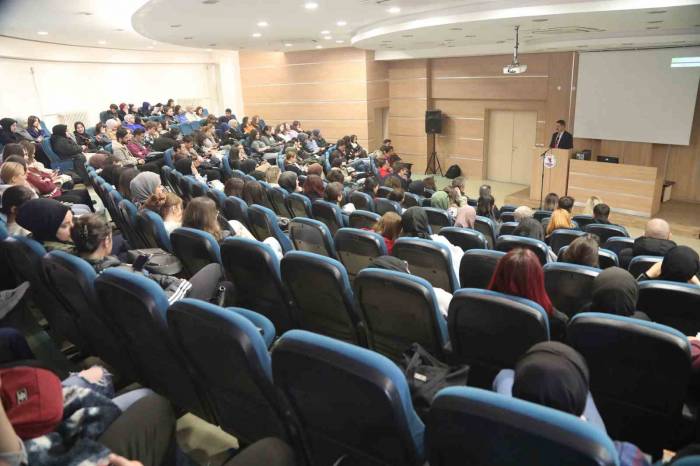 Başkan Deveci: "Gençlerimize Katkı Sağlayan Projelere Destek Vermeyi Sürdüreceğiz"