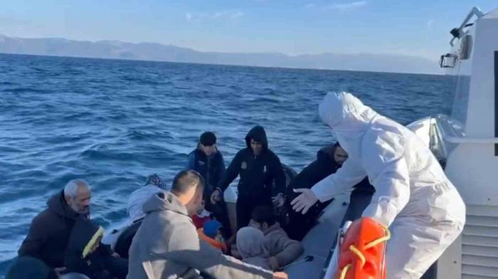 Yunan Sahil Güvenlik Ölüme Terk Ediyor, Türk Sahil Güvenlik Kurtarıyor