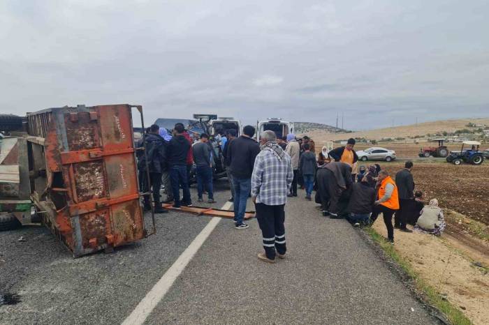 Diyarbakır’da Tır İle Traktör Çarpıştı: 1 Ölü, 1 Yaralı