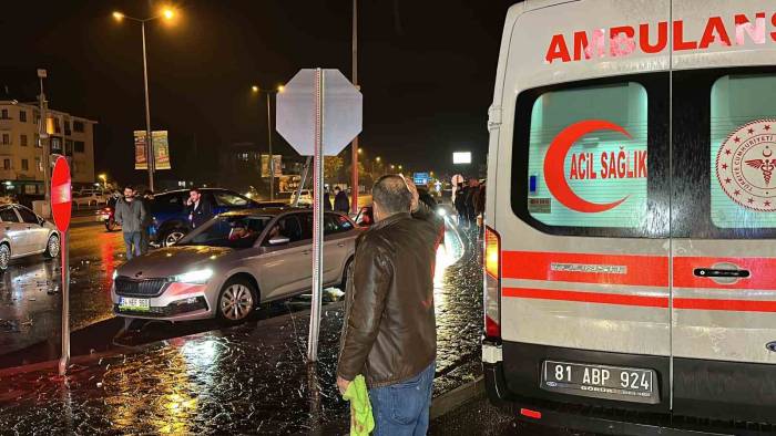 Ambulanstan İnen Yaralı, Kazayı Görünce İnanamadı