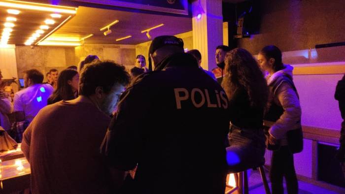 Husumetlilerini Silahlarla Sokaklarda Aramışlar