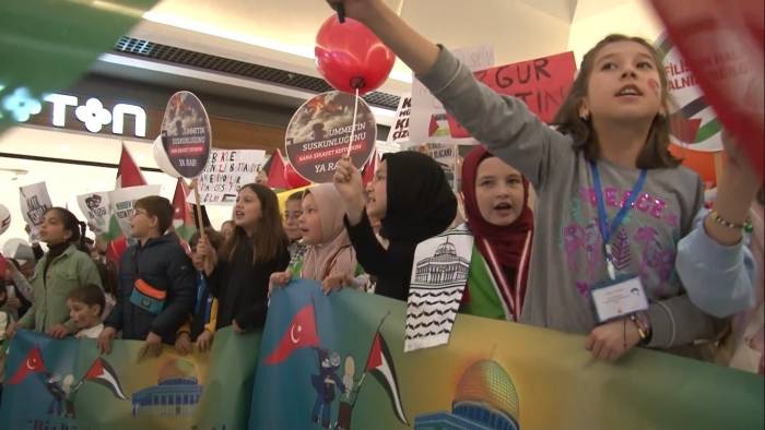 Kütahyalı Çocuklar, Filistinli Akranlarına Destek İçin Yürüdü