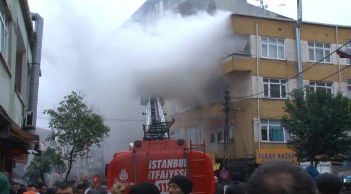 Beyoğlu’nda Yangın Paniği