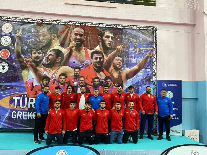 Çorum Belediyesi Serbest Güreş Takımı, Süper Lig’de Yarı Finale Yükseldi