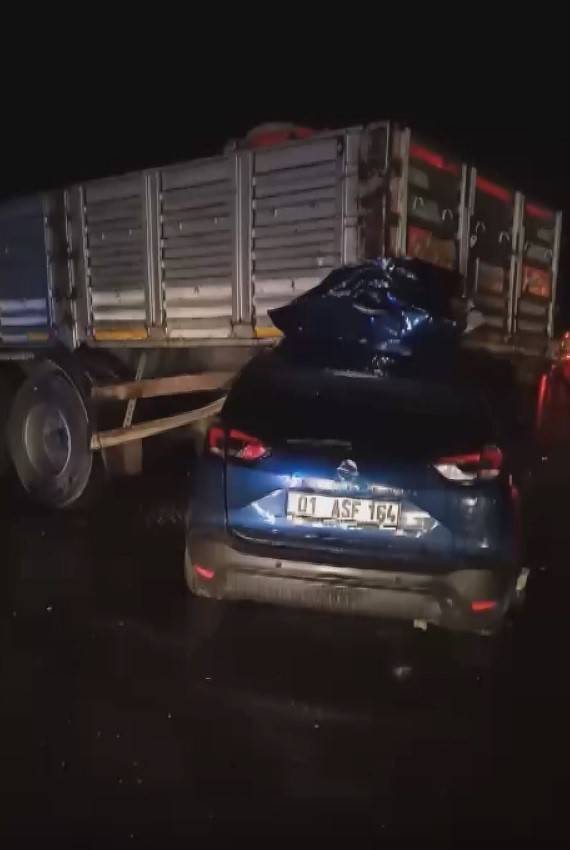 Gaziantep’te Otomobil Tıra Arkadan Çarptı: 1 Ölü, 3 Yaralı