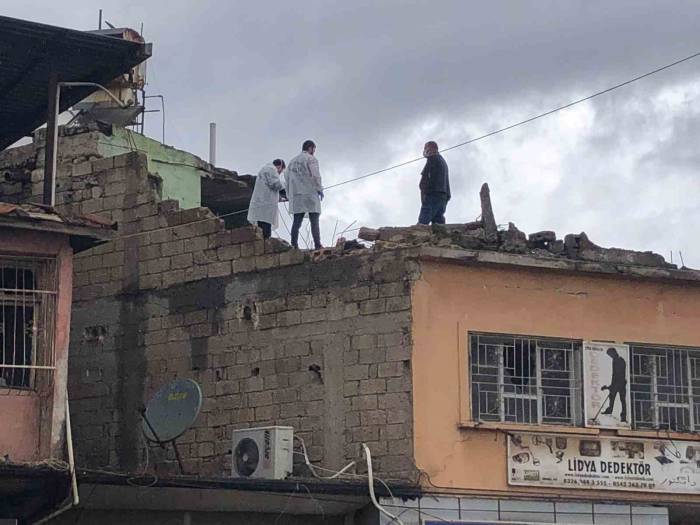 Yıkılan Duvarın Altından 286. Günde Ceset Çıktı