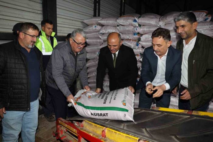 Çiftçilere 40 Ton Buğday Tohumu Desteği