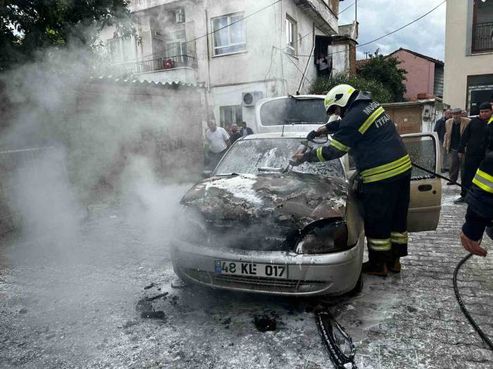 Milas’ta Lpg’li Araç Yangını Panikletti