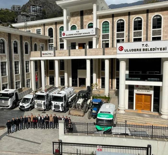 Uludere’de Vatandaşlara Ücretsiz Servis Hizmeti