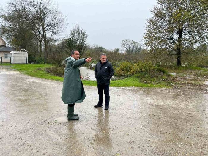Cumayeri Belediyesi Ekipleri Sahada