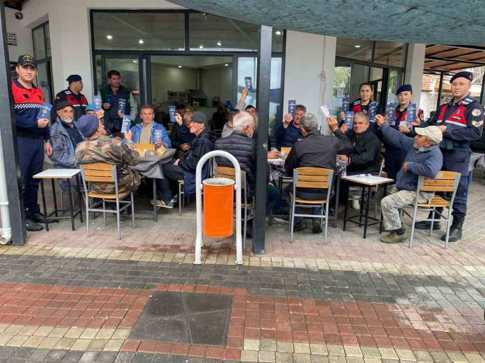 Jandarma, Vatandaşları Bilgilendirdi
