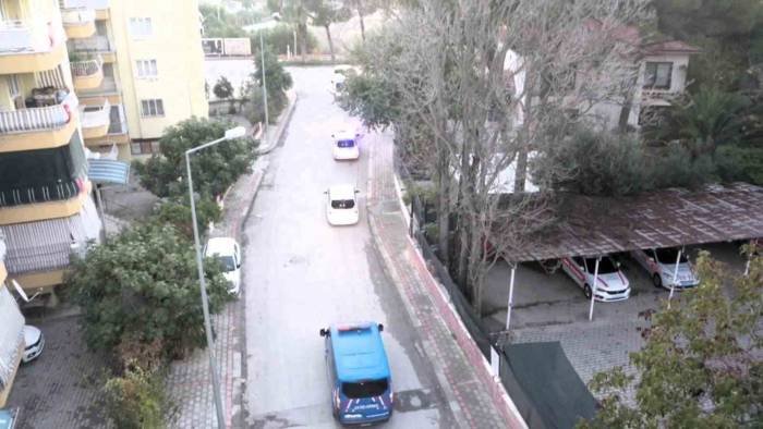 Fuhuş Yalanıyla 14 İlde 18 Kişiyi 1,5 Milyon Dolandırdılar