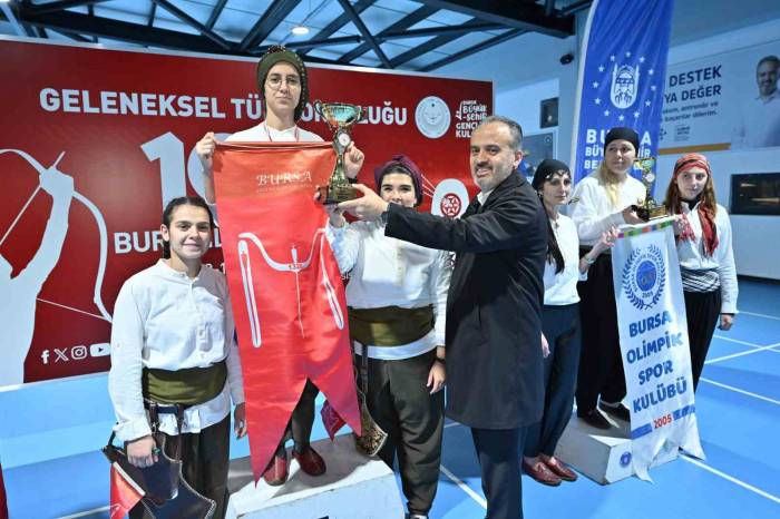 Bursa’da Okçular Hedefi 12’den Vurdu