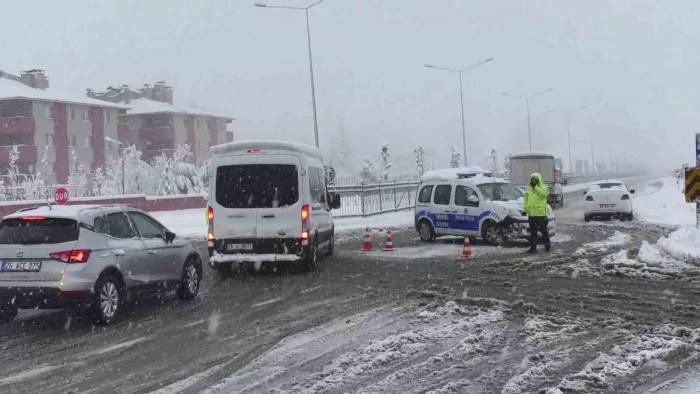 Erzurum’da Kar Esareti