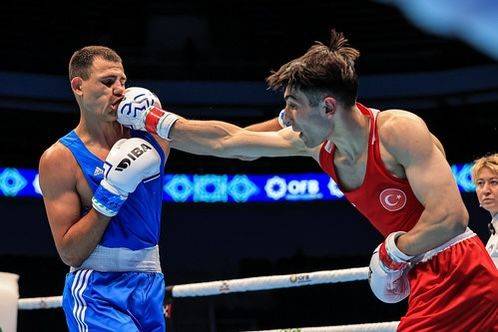 Büyükşehirli Boksörden Gümüş Madalya