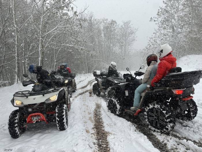 Atv’lerine Atlayan Grup Karın Keyfini Böyle Çıkardı