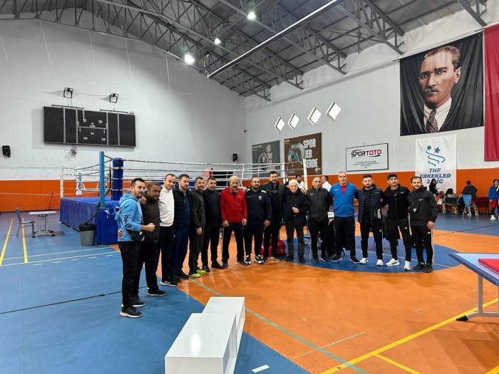 İller Arası Boks Müsabakaları Niğde’de Yapıldı