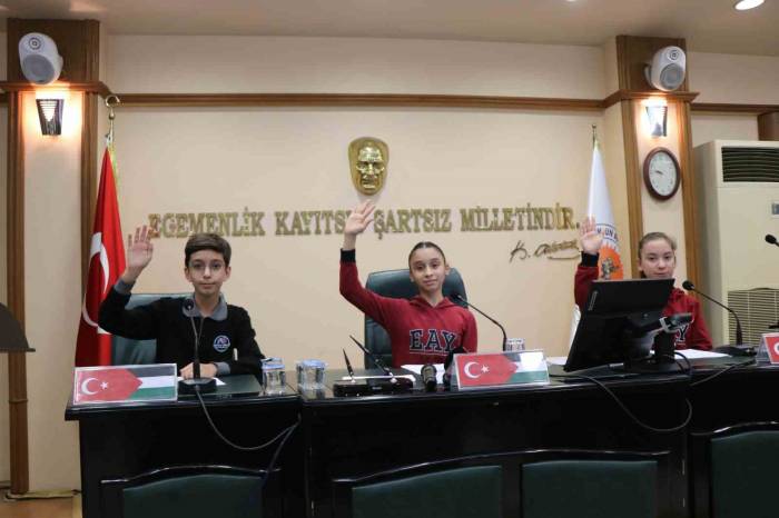 Çocuklardan Dünya Liderlerine Açık Mektup: “Çocukların Ninnileri Bomba Ve Kurşun Sesleri Olmasın”