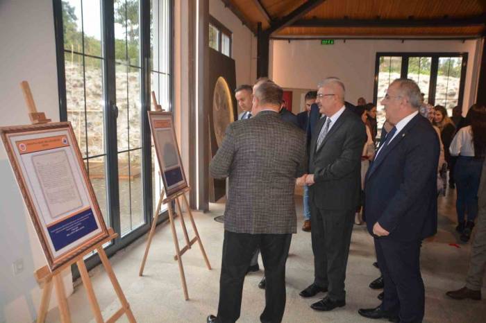 “Osmanlı Arşiv Belgelerinde Sinop” Sergisi Açıldı