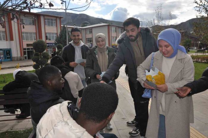 Prof. Dr. Sönmez, "Gazze’deki Birçok Çocuk Yaşama Hakkına Dahi Kavuşamıyor" Dedi.