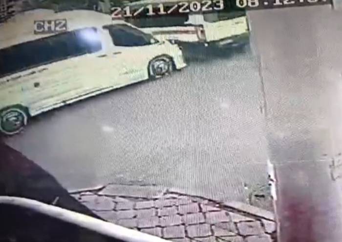 7 Kişinin Yaralandığı Servis Aracı Kazası Kamerada