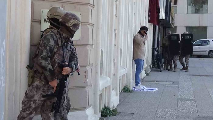 Başına Tabanca Dayayıp 3 Saat Direnmişti, Tutuklandı