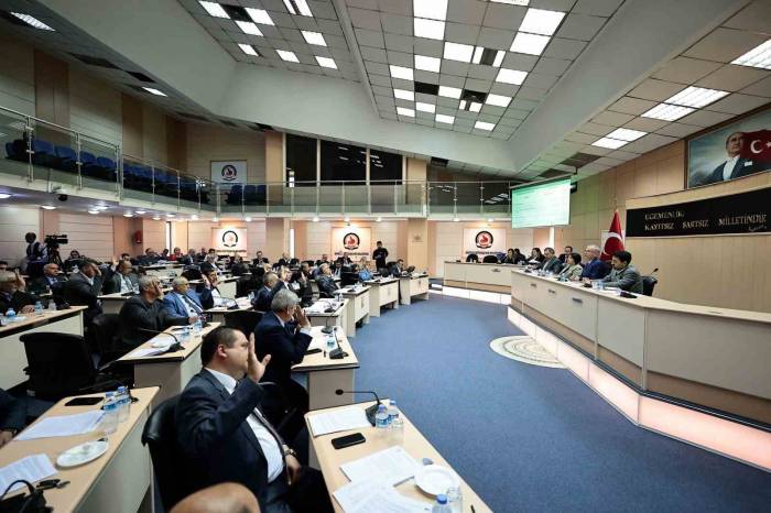 Denizli Büyükşehirde Rekor Bütçe Kabul Edildi