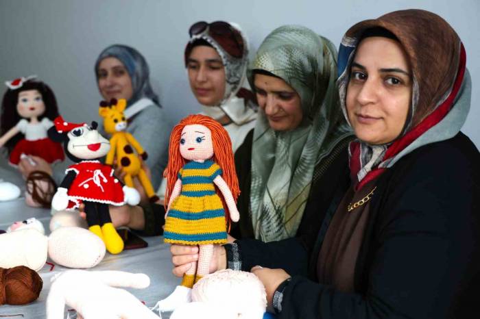 Kadınlar Amigurumi İle Ekonomilerine Katkı Sağlıyor
