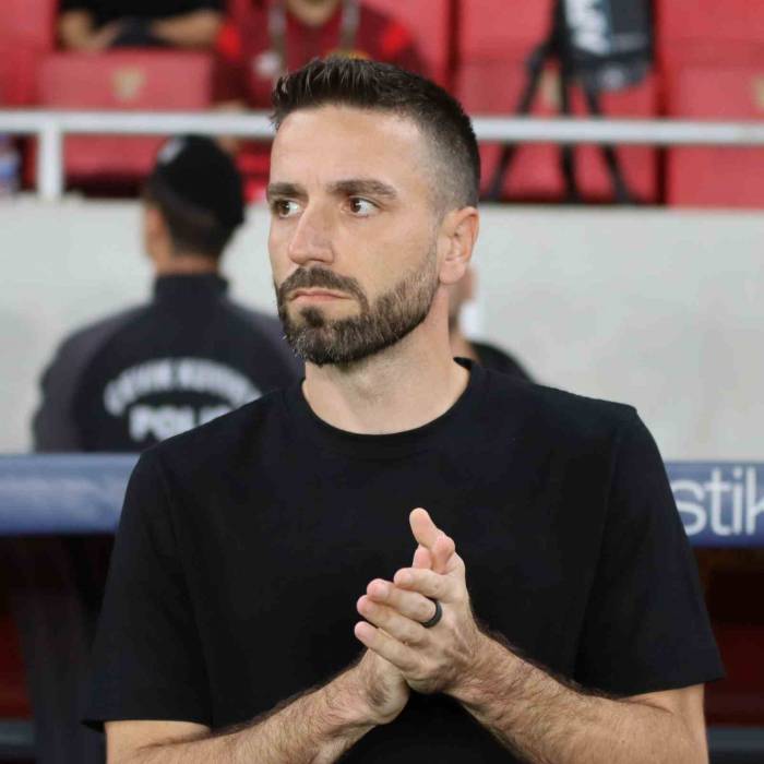 İzmir Takımlarına Teknik Direktör Dayanmıyor