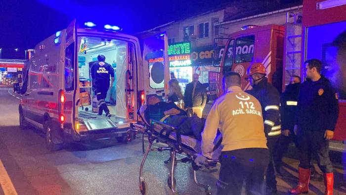 D-100’de Tır İle Otomobil Çarpıştı : 2 Yaralı