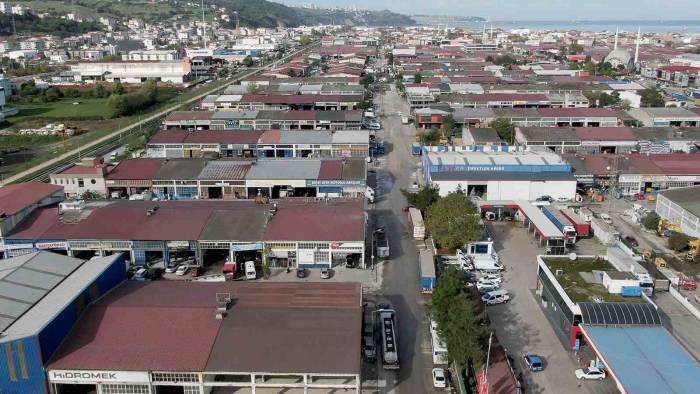 Sanayi Bölgeleri Beton Yollarla Kaplanıyor