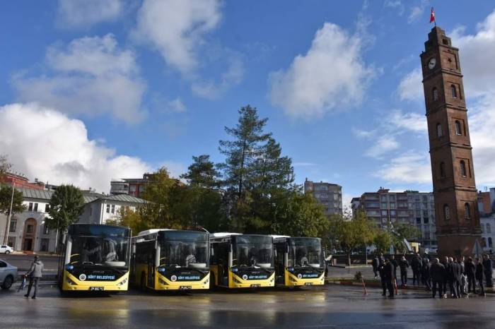 Siirt Belediyesi Mevcut Araç Filosunu Genişletti