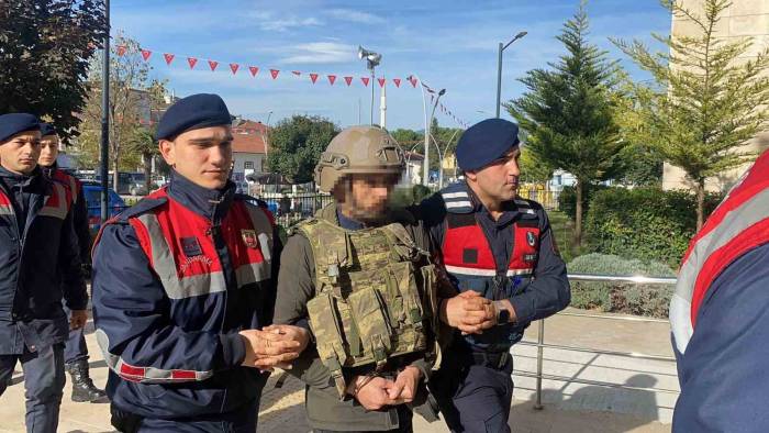 Köy Muhtarını Vuran Şahıs Adliyeye Kask Ve Çelik Yelekle Getirildi